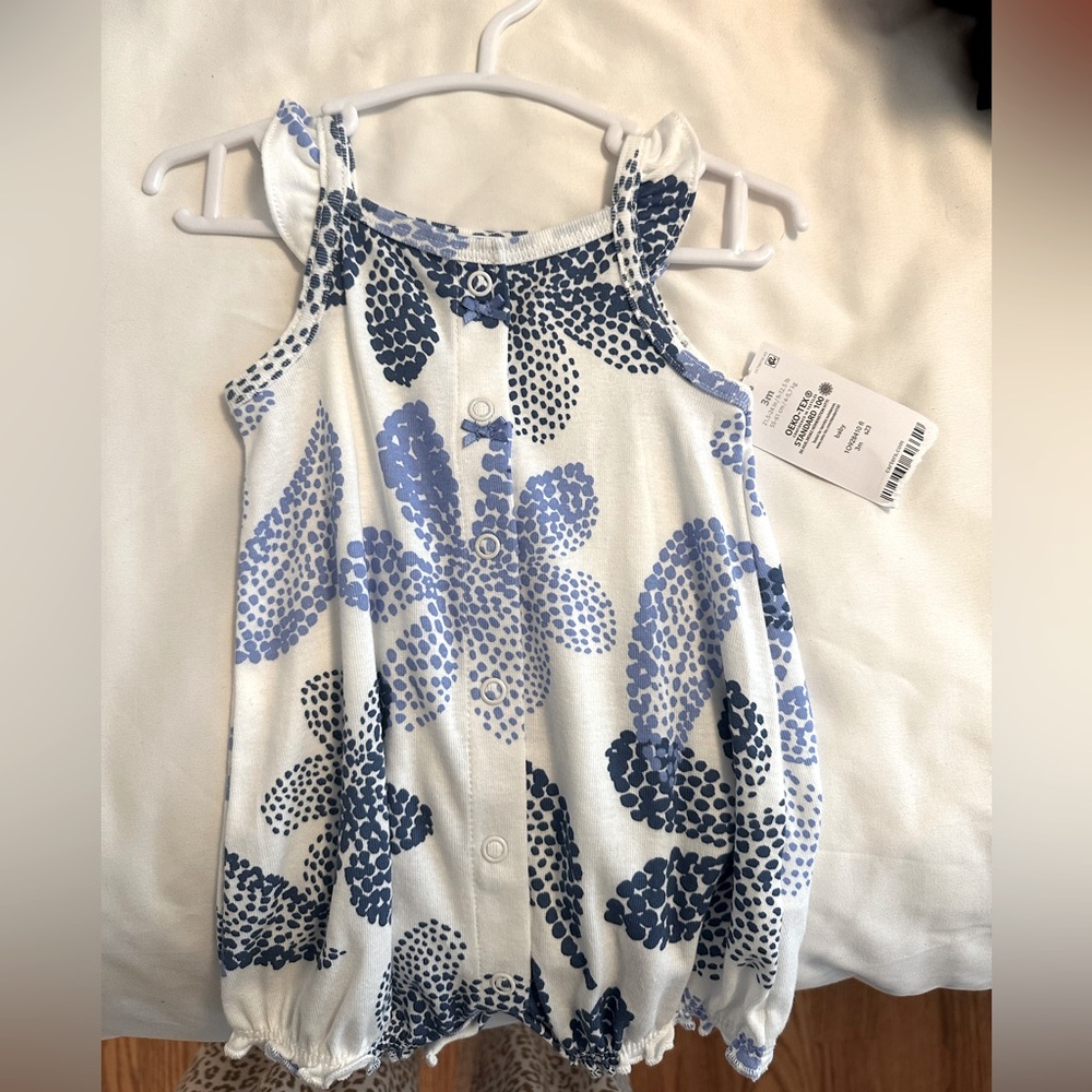 NWT Carter’s 3 month romper